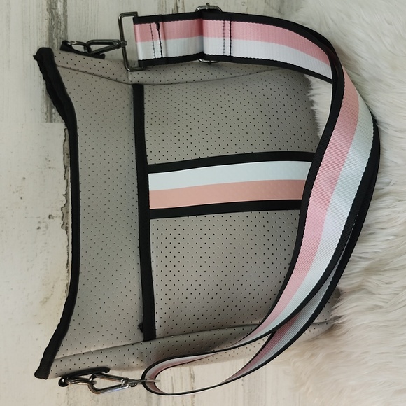 HAUTE SHORE Handbags - EUC HAUTE SHORE SHOULDER/CROSSBODY BAG